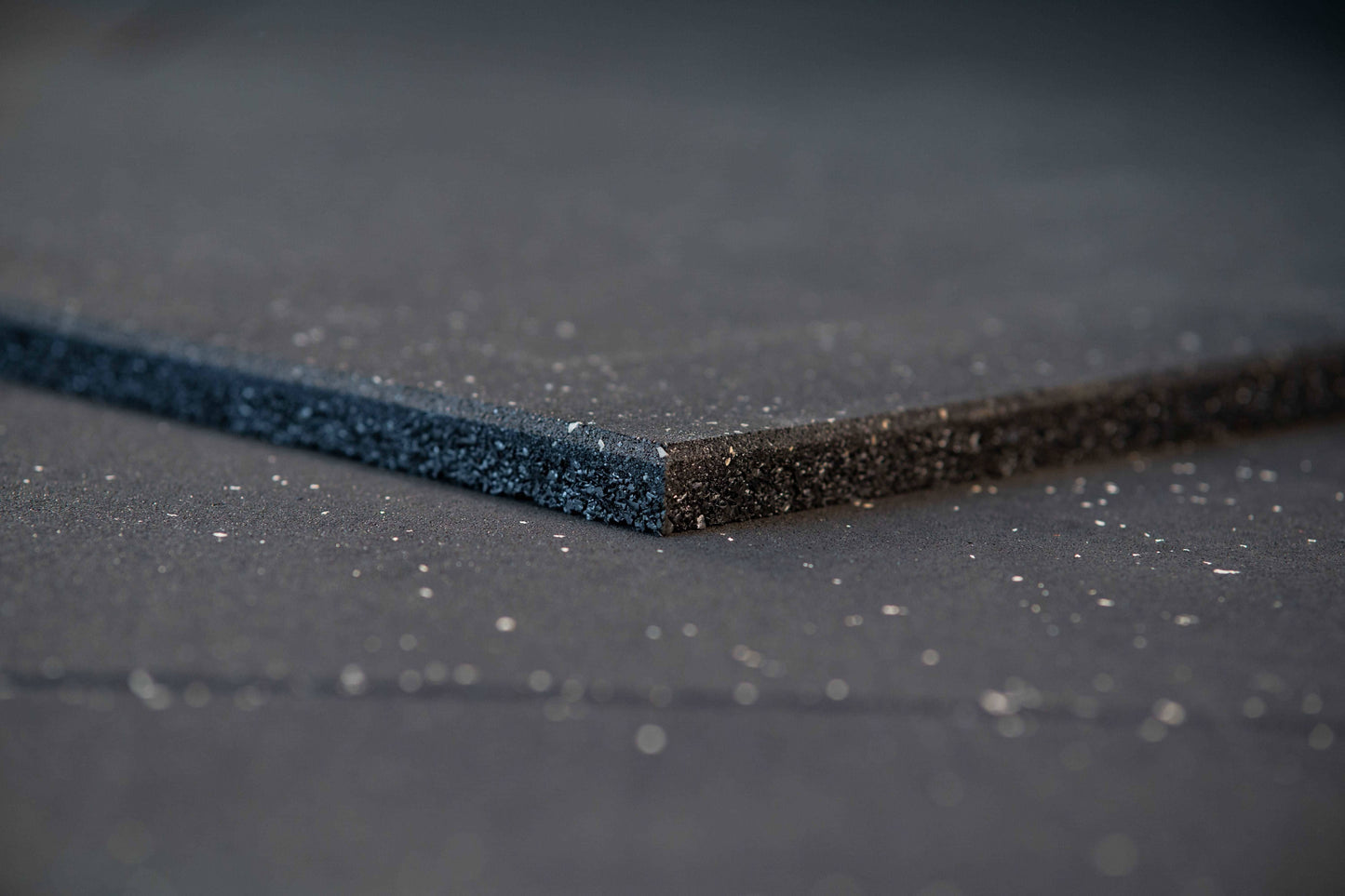 Gym Bodenplatten: Gym Rubber Mat SQMIZE®, 15 - 25 mm www.simpleproducts.at GRM100-25 