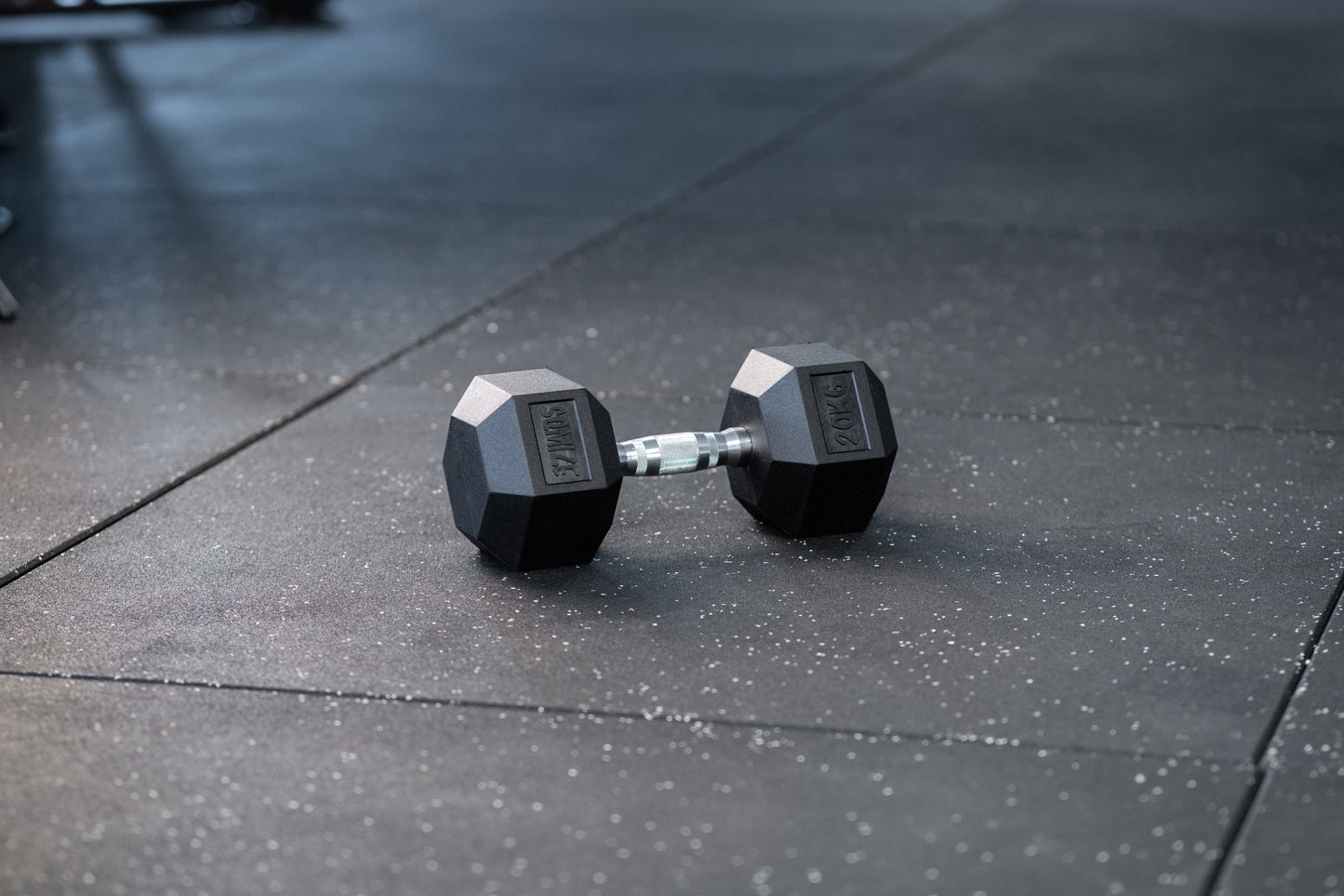 Hex Dumbbell - Hexagon Hanteln SQMIZE® HDBR gummiert, 2.5 - 40 kg www.simpleproducts.at 20 kg 