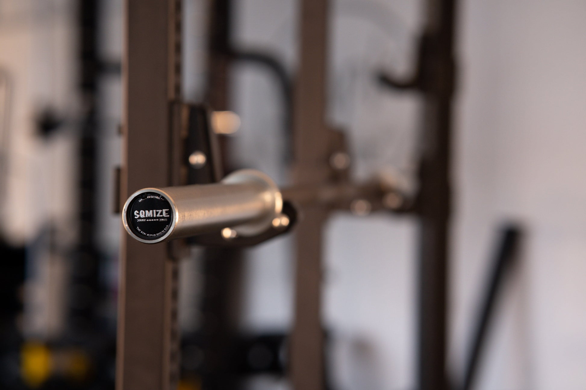 Powerlifting Langhantel SQMIZE® PREMIUM BISON OB86PL-KDK-G Cerakote www.simpleproducts.at 