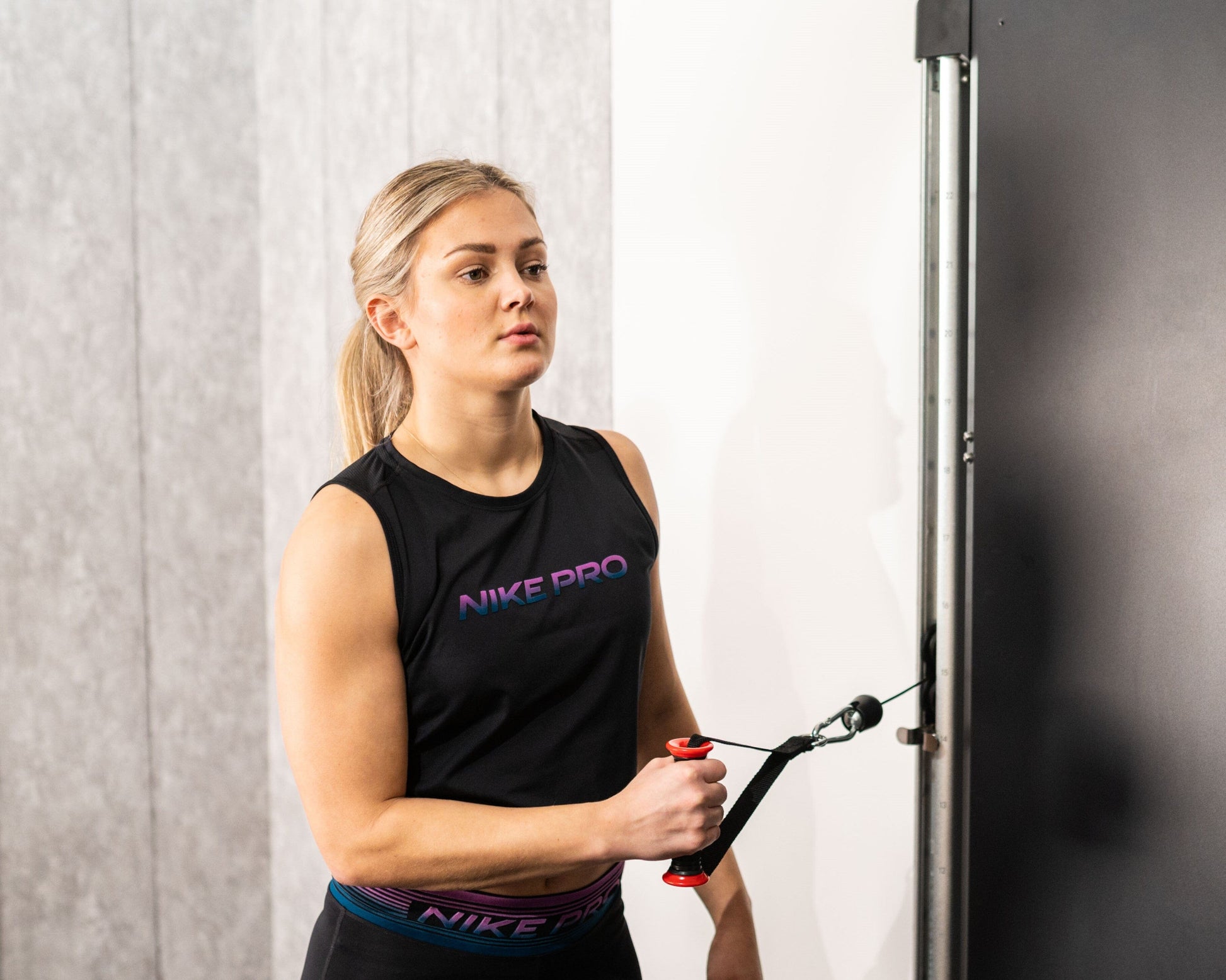Wand Kabelzugstation, Functional Trainer SQMIZE® ELITE CLUB FT7i www.simpleproducts.at 